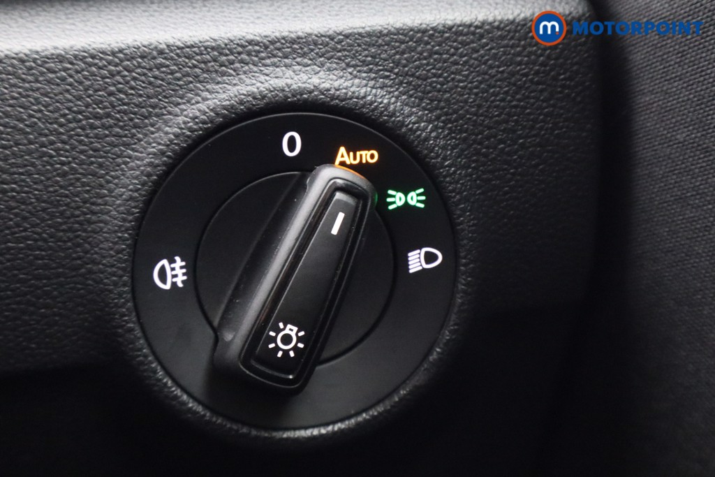 Volkswagen T-Roc Life Automatic Petrol SUV - Stock Number (1565585) - 11th supplementary image
