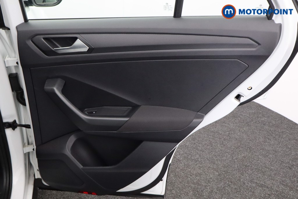 Volkswagen T-Roc Life Automatic Petrol SUV - Stock Number (1565585) - 16th supplementary image
