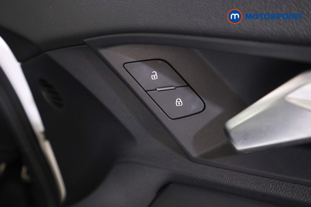 Audi A3 S Line Manual Petrol Saloon - Stock Number (1565599) - 10th supplementary image