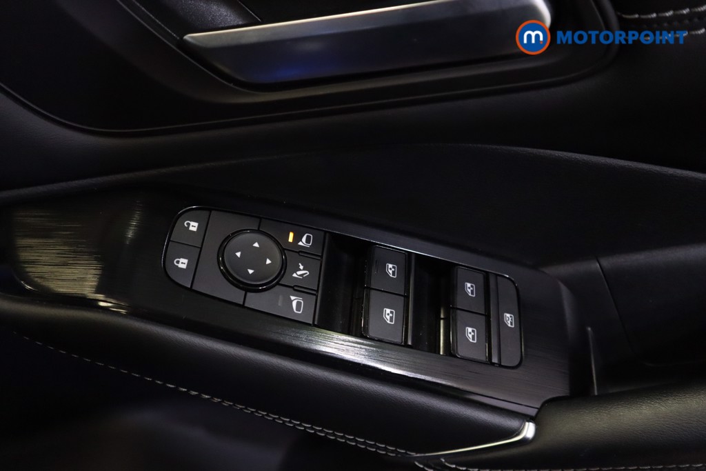 Nissan Qashqai Premiere Edition Manual Petrol SUV - Stock Number (1565631) - 3rd supplementary image
