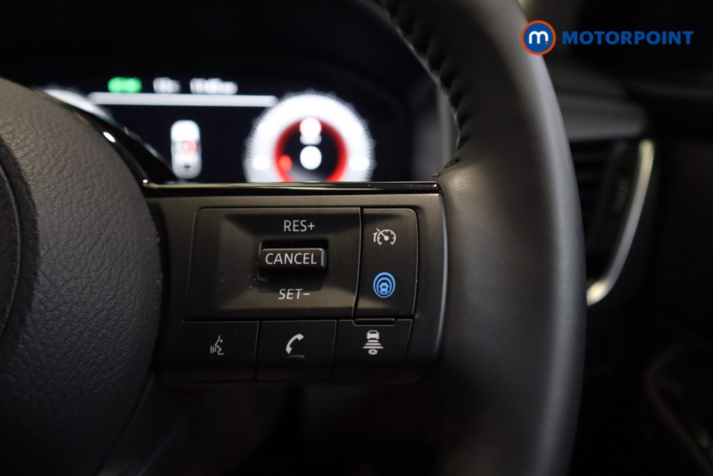 Nissan Qashqai Premiere Edition Manual Petrol SUV - Stock Number (1565631) - 9th supplementary image