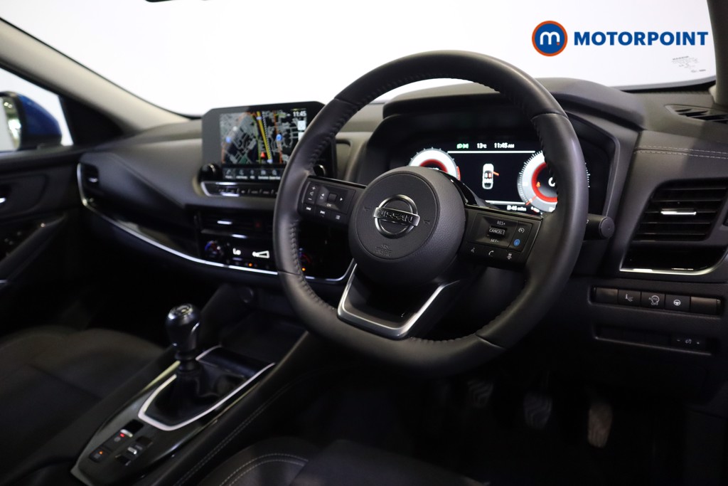 Nissan Qashqai Premiere Edition Manual Petrol SUV - Stock Number (1565631) - 1st supplementary image