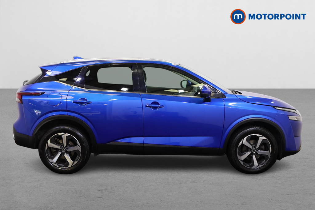 Nissan Qashqai Premiere Edition Manual Petrol SUV - Stock Number (1565631) - Drivers side