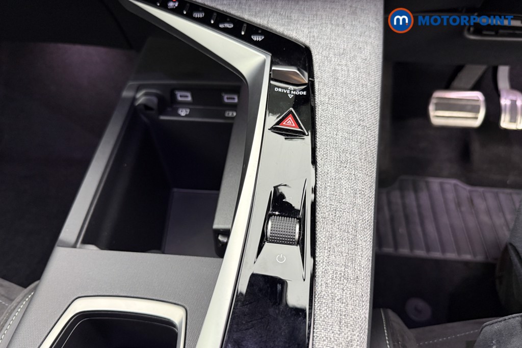 Peugeot 3008 GT Automatic Petrol-Electric Hybrid SUV - Stock Number (1565815) - 13th supplementary image
