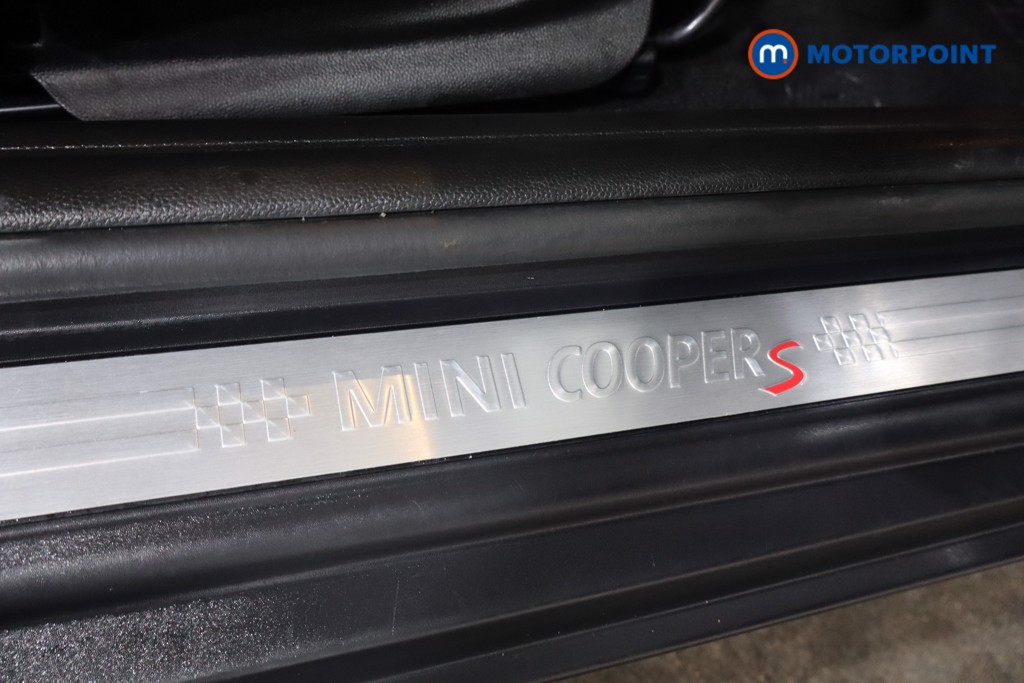 Mini Hatchback Cooper S Classic Manual Petrol Hatchback - Stock Number (1565836) - 20th supplementary image