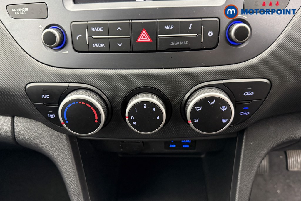 Hyundai I10 Play Manual Petrol Hatchback - Stock Number (1565998) - 9th supplementary image