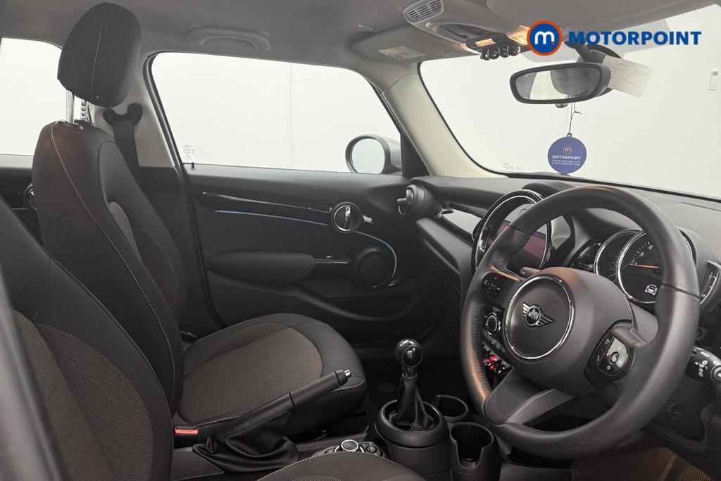 Mini Hatchback One Classic Manual Petrol Hatchback - Stock Number (1566058) - 9th supplementary image