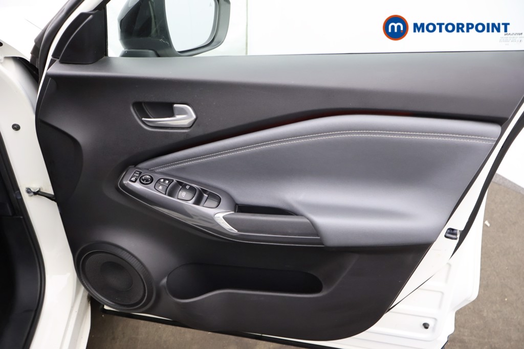 Nissan Juke Tekna Manual Petrol SUV - Stock Number (1566064) - 8th supplementary image