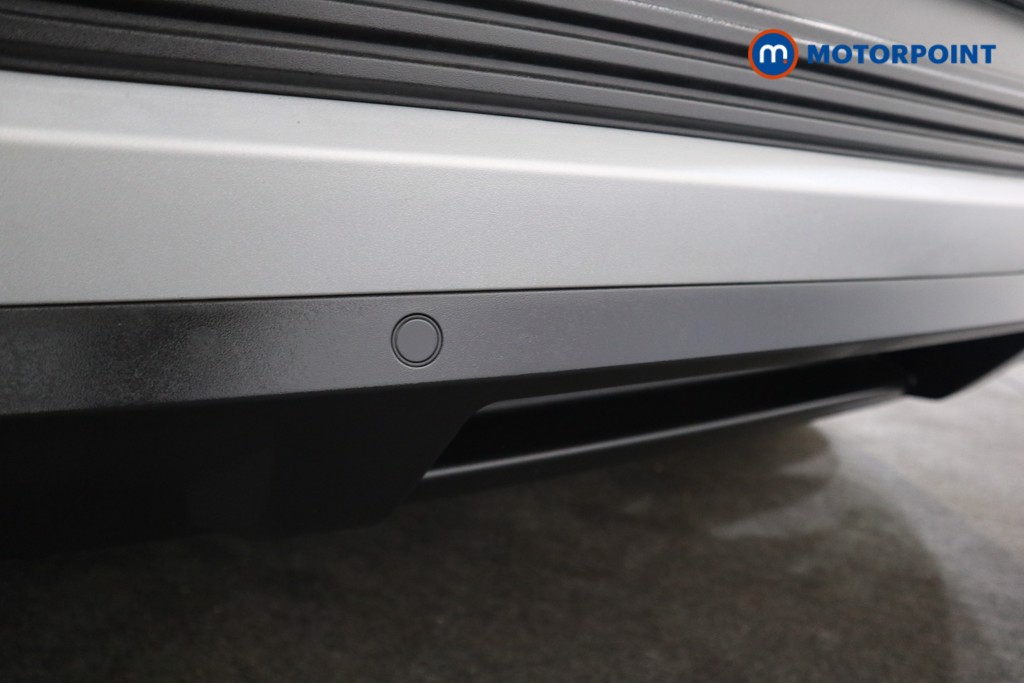 Ford Explorer Select Automatic Electric SUV - Stock Number (1566230) - 17th supplementary image