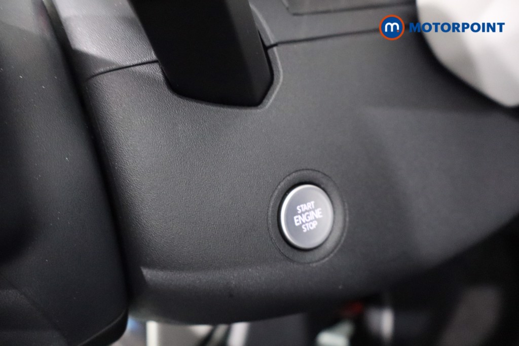 Ford Explorer Select Automatic Electric SUV - Stock Number (1566231) - 13th supplementary image