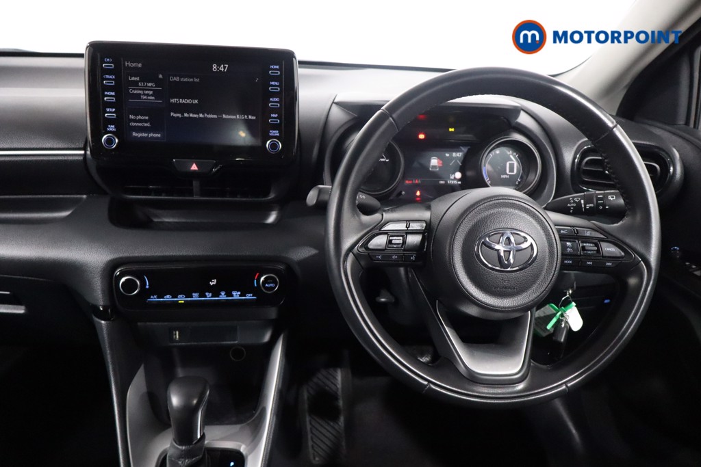 Toyota Yaris Design Automatic Petrol-Electric Hybrid Hatchback - Stock Number (1566294) - 3rd supplementary image