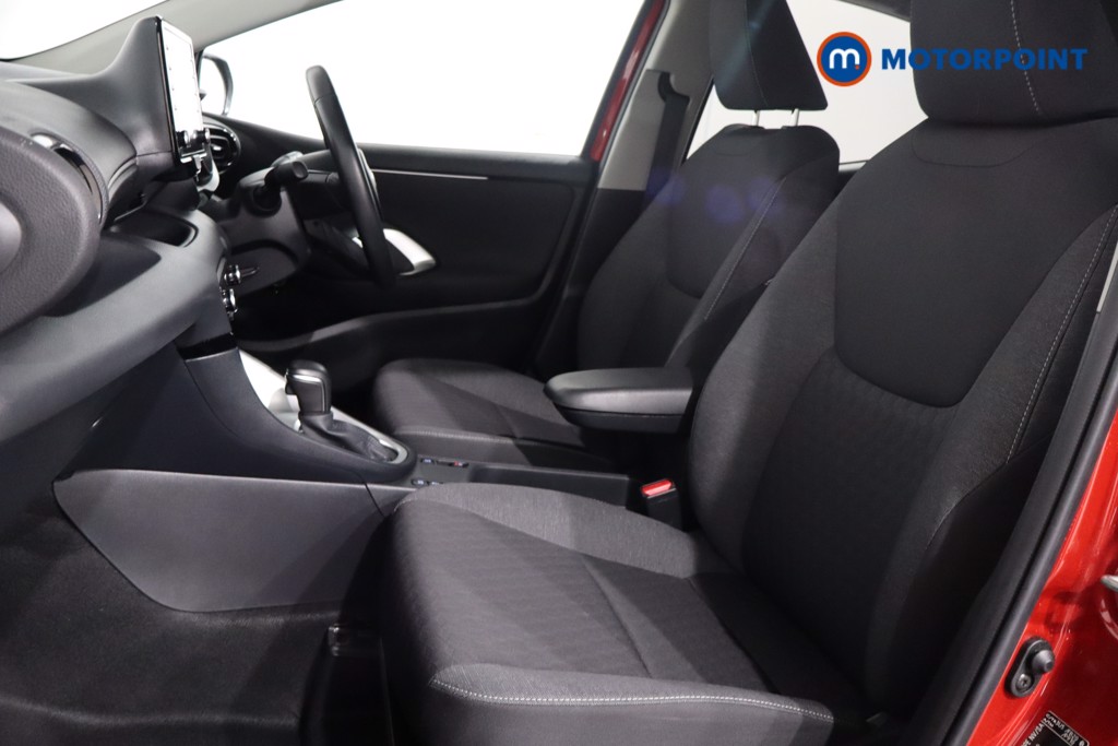 Toyota Yaris Design Automatic Petrol-Electric Hybrid Hatchback - Stock Number (1566294) - 4th supplementary image