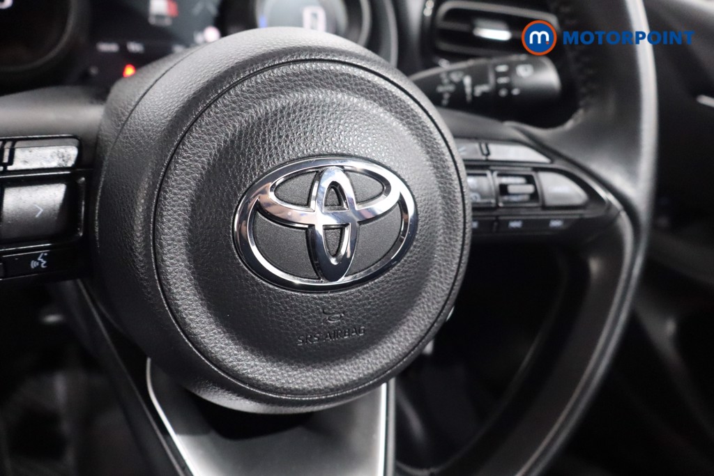 Toyota Yaris Design Automatic Petrol-Electric Hybrid Hatchback - Stock Number (1566294) - 8th supplementary image