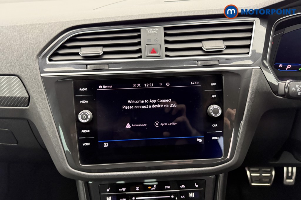 Volkswagen Tiguan R-Line Edition Automatic Diesel SUV - Stock Number (1566777) - 2nd supplementary image