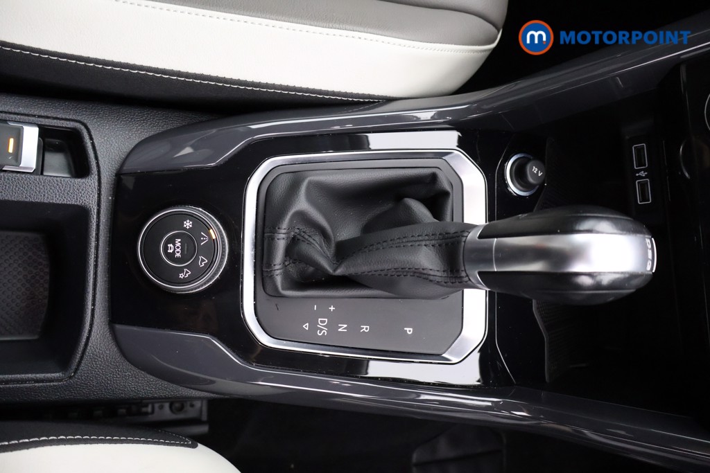 Volkswagen T-Roc SEL Automatic Petrol SUV - Stock Number (1566924) - 6th supplementary image