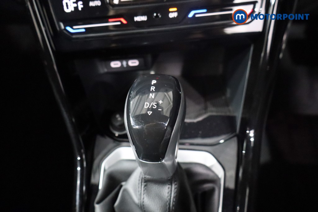Volkswagen T-Roc R-Line Automatic Petrol SUV - Stock Number (1567051) - 18th supplementary image