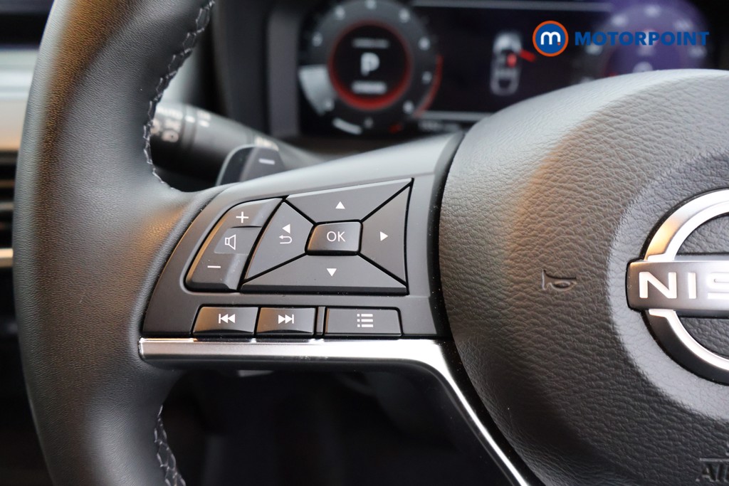Nissan Juke N-Connecta Automatic Petrol SUV - Stock Number (1567490) - 2nd supplementary image
