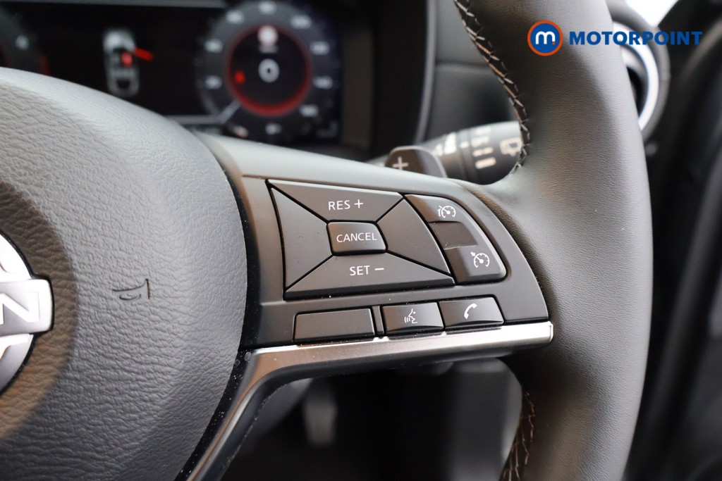 Nissan Juke N-Connecta Automatic Petrol SUV - Stock Number (1567490) - 3rd supplementary image