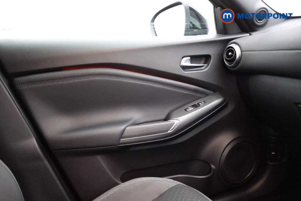 Nissan Juke N-Connecta Automatic Petrol SUV - Stock Number (1567490) - 7th supplementary image