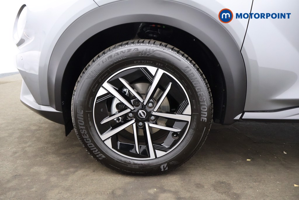 Nissan Juke N-Connecta Automatic Petrol SUV - Stock Number (1567490) - 17th supplementary image