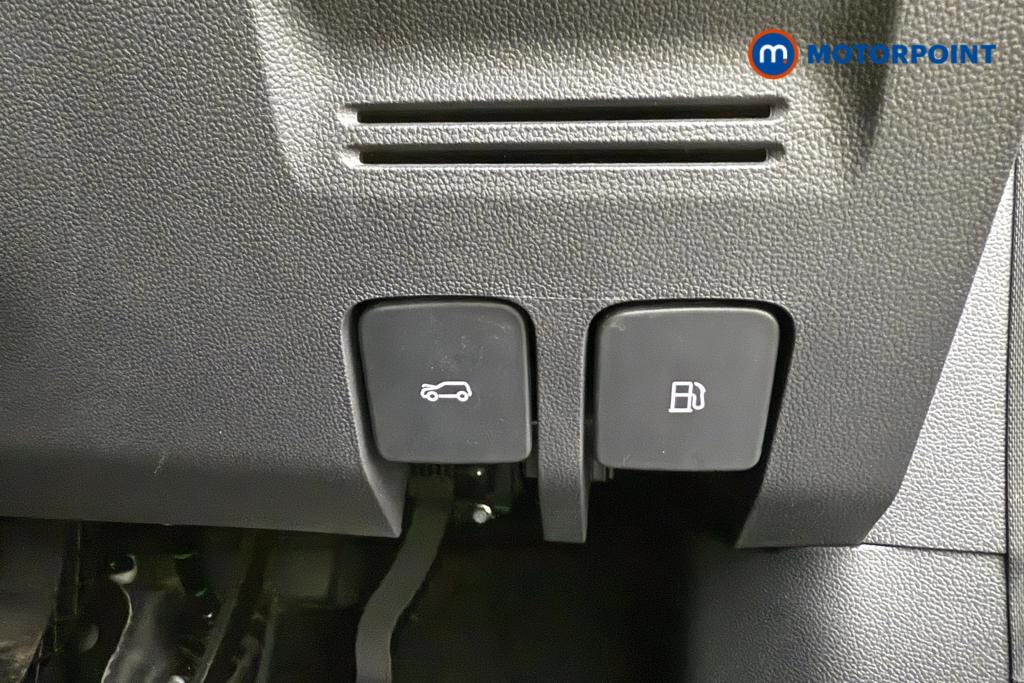 Mg Motor Uk ZS Exclusive Manual Petrol SUV - Stock Number (1567610) - 30th supplementary image