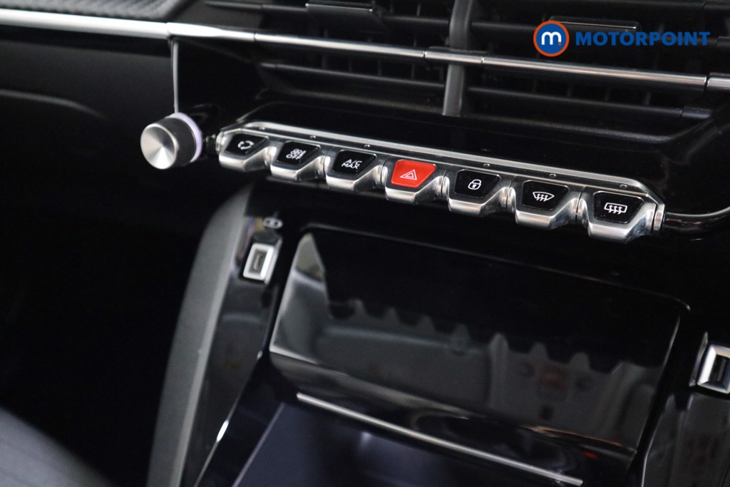 Peugeot 2008 Allure Premium Manual Petrol SUV - Stock Number (1567817) - 7th supplementary image