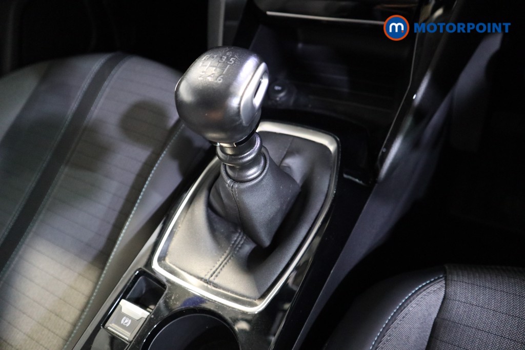 Peugeot 2008 Allure Premium Manual Petrol SUV - Stock Number (1567817) - 8th supplementary image