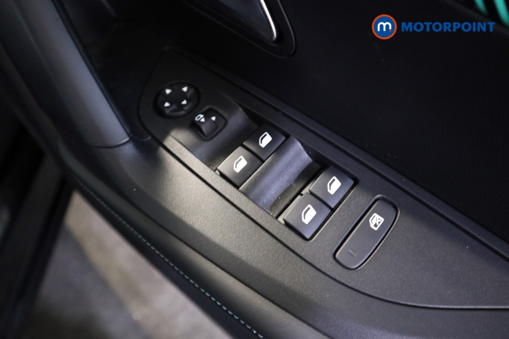 Peugeot 2008 Allure Premium Manual Petrol SUV - Stock Number (1567817) - 9th supplementary image