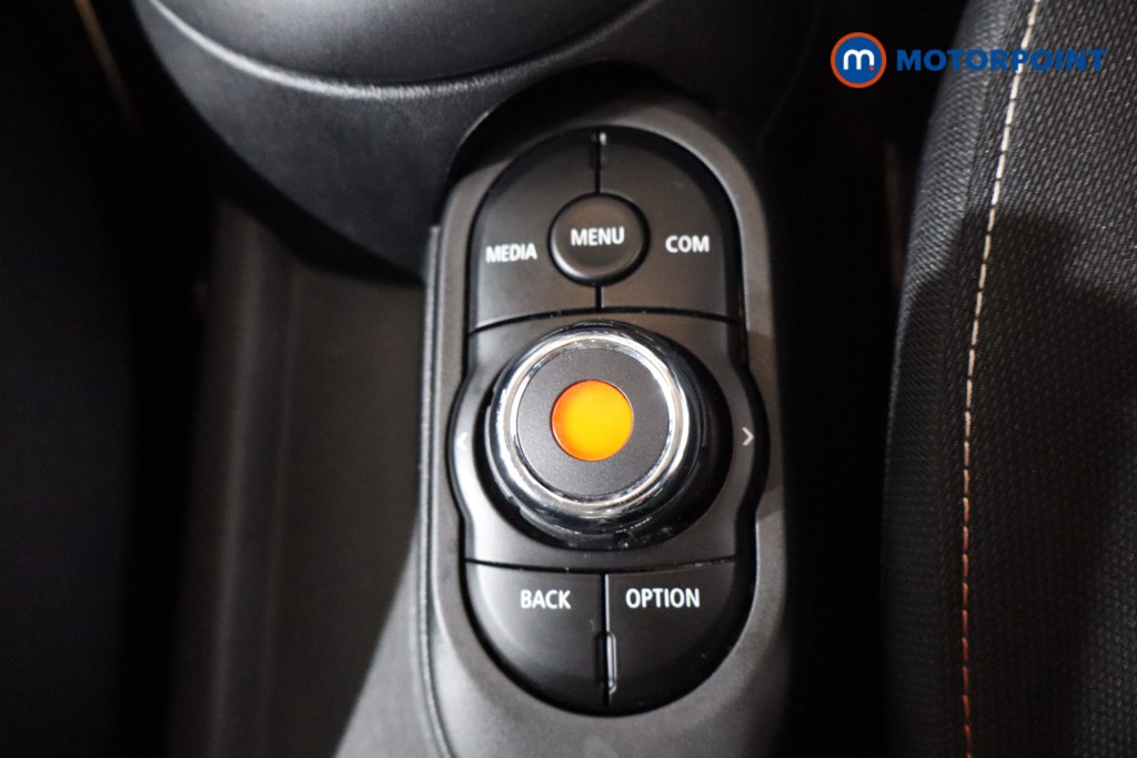 Mini Hatchback Cooper Classic Manual Petrol Hatchback - Stock Number (1567869) - 16th supplementary image