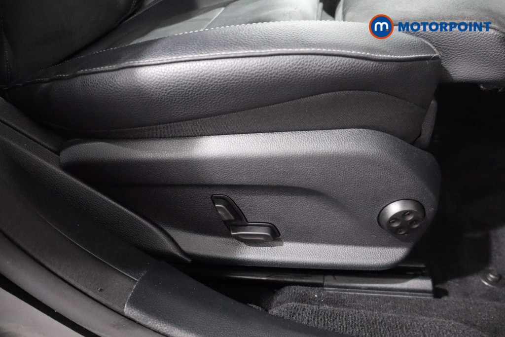 Mercedes-Benz E Class Amg Line Automatic Diesel Plug-In Hybrid Saloon - Stock Number (1567892) - 24th supplementary image