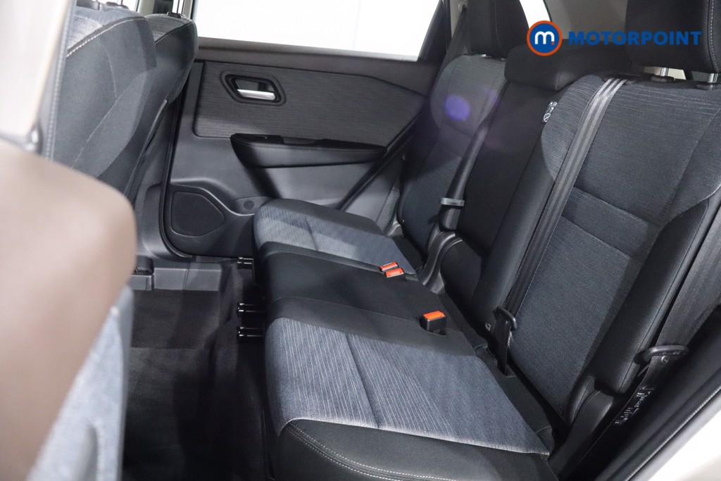 Nissan X-Trail N-Connecta Automatic Petrol-Electric Hybrid SUV - Stock Number (1568005) - 5th supplementary image