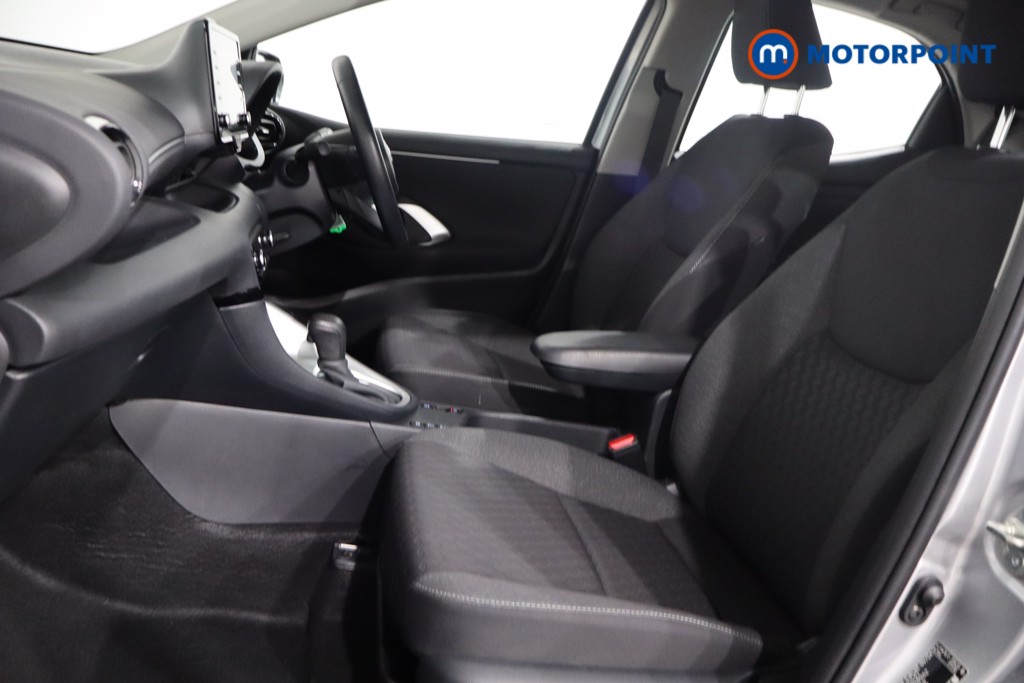 Toyota Yaris Icon Automatic Petrol-Electric Hybrid Hatchback - Stock Number (1568406) - 3rd supplementary image