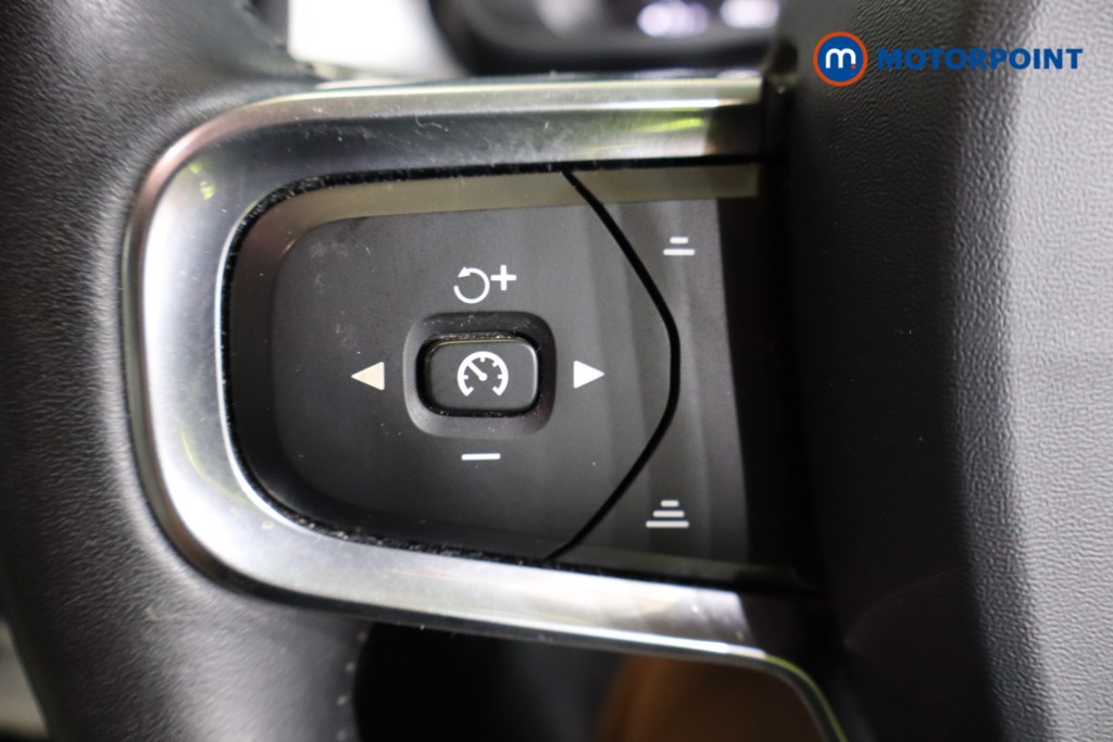Volvo Xc40 Momentum Manual Petrol SUV - Stock Number (1544738) - 13th supplementary image