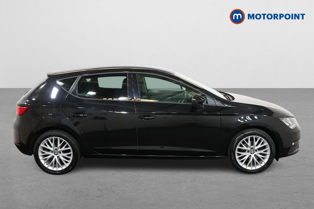 Seat Leon Se Dynamic Manual Petrol Hatchback - Stock Number (1558298) - Drivers side