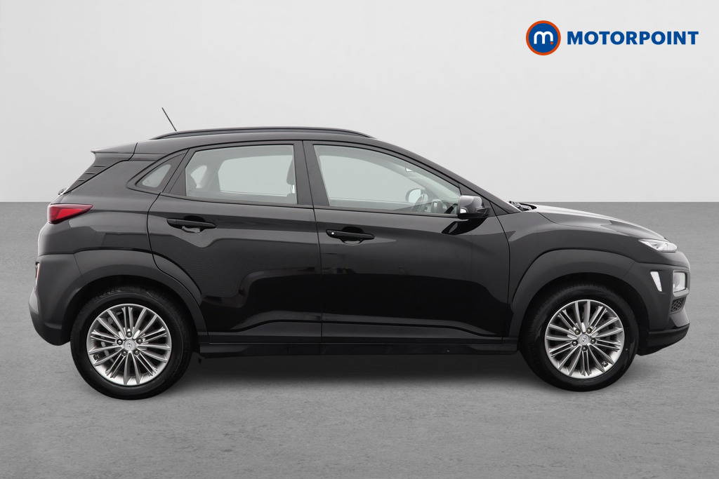 Hyundai Kona SE Manual Petrol SUV - Stock Number (1564176) - Drivers side