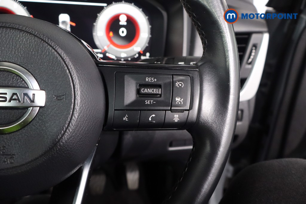 Nissan Qashqai N-Connecta Manual Petrol SUV - Stock Number (1536850) - 8th supplementary image