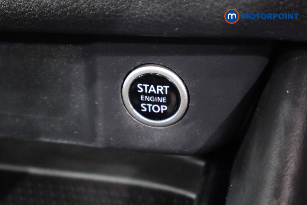 Nissan Qashqai N-Connecta Manual Petrol SUV - Stock Number (1536850) - 15th supplementary image