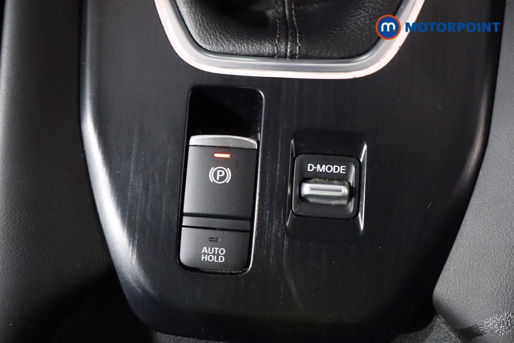 Nissan Qashqai N-Connecta Manual Petrol SUV - Stock Number (1536850) - 19th supplementary image