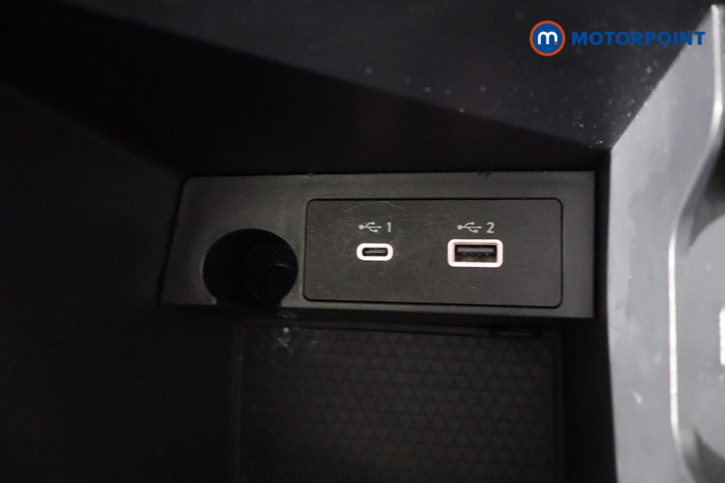 Nissan Qashqai N-Connecta Manual Petrol SUV - Stock Number (1536850) - 20th supplementary image