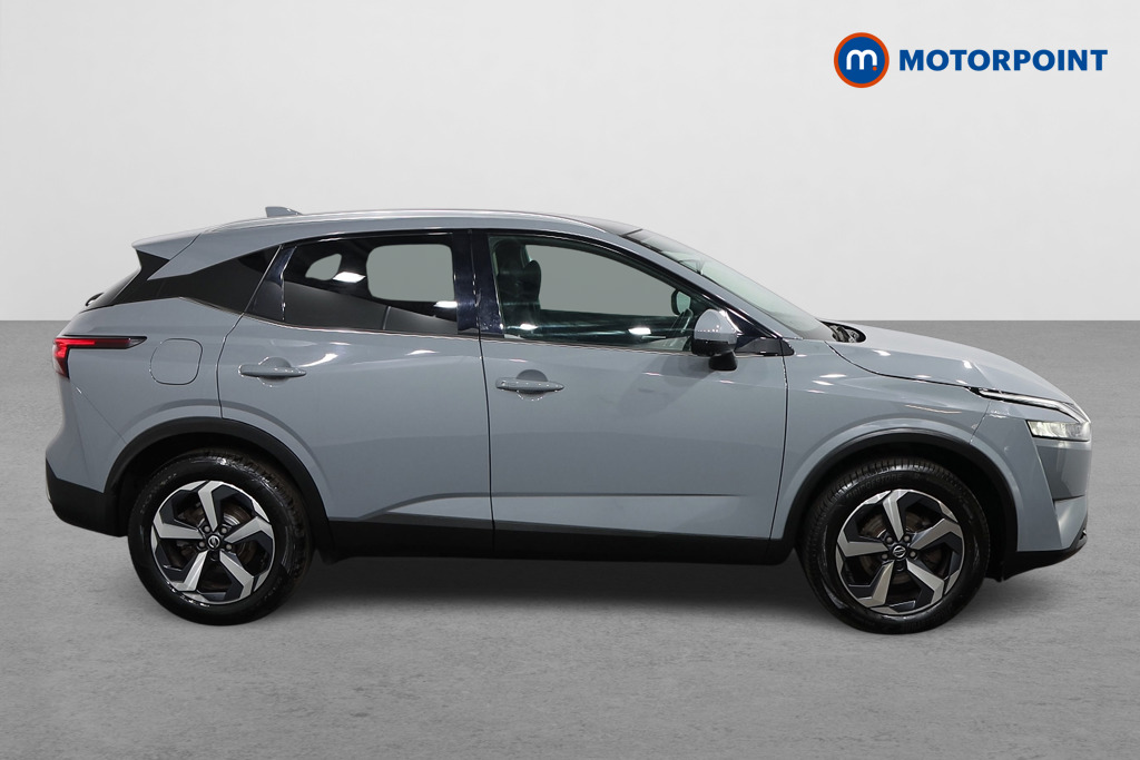 Nissan Qashqai N-Connecta Manual Petrol SUV - Stock Number (1536850) - Drivers side