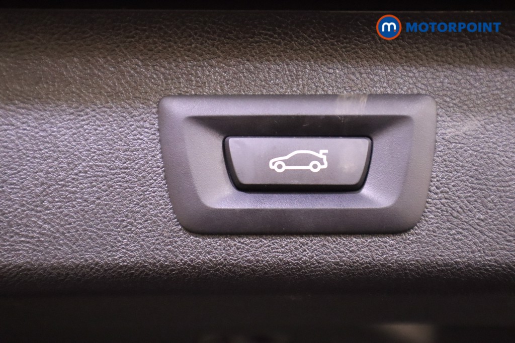 BMW 5 Series M Sport Automatic Petrol Plug-In Hybrid Estate - Stock Number (1543733) - 23rd supplementary image