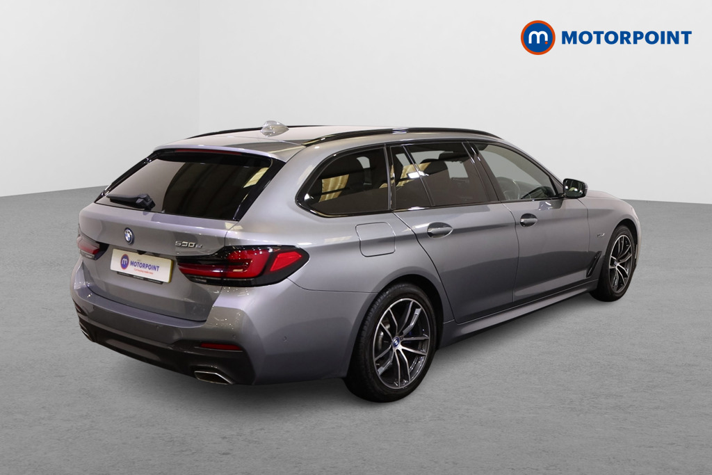 BMW 5 Series M Sport Automatic Petrol Plug-In Hybrid Estate - Stock Number (1543733) - Drivers side rear corner