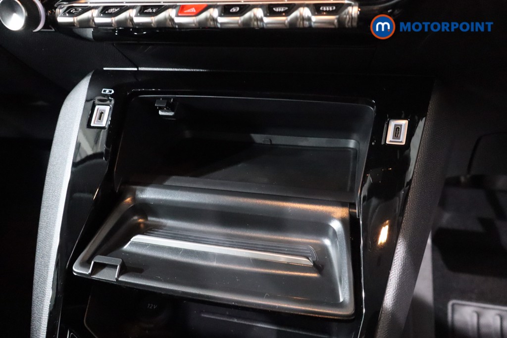 Peugeot 208 Allure Automatic Petrol-Electric Hybrid Hatchback - Stock Number (1559334) - 16th supplementary image