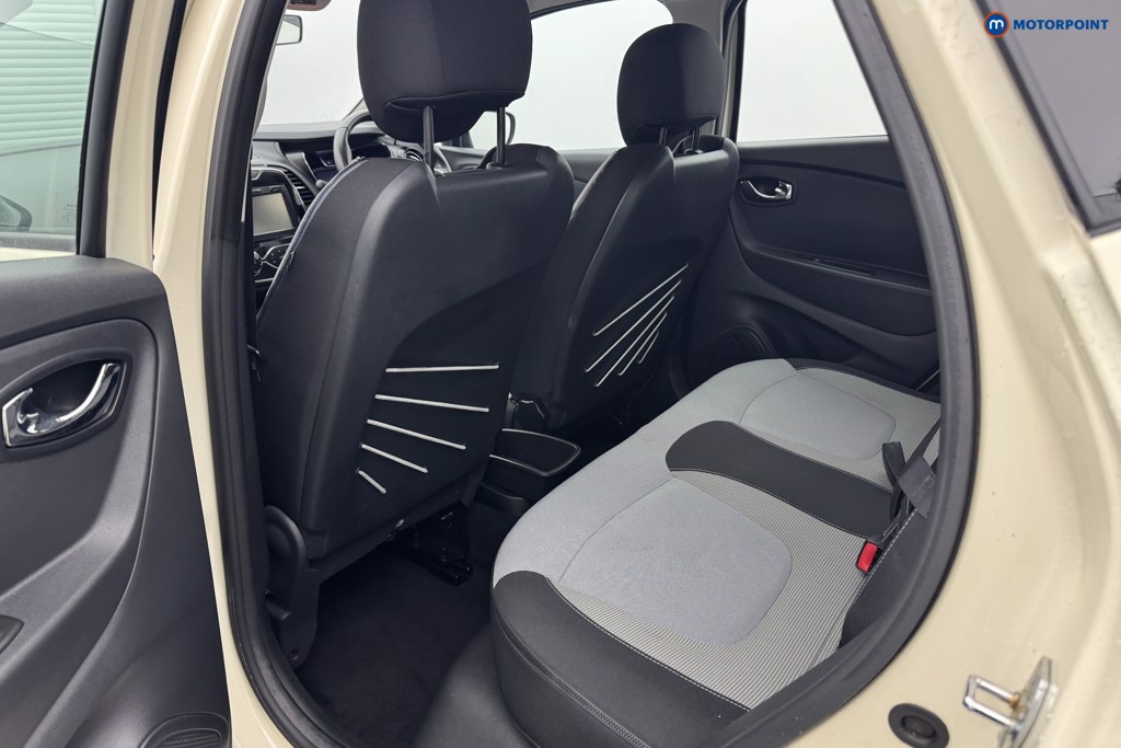 Renault Captur Dynamique Nav Manual Diesel SUV - Stock Number (1561544) - 9th supplementary image