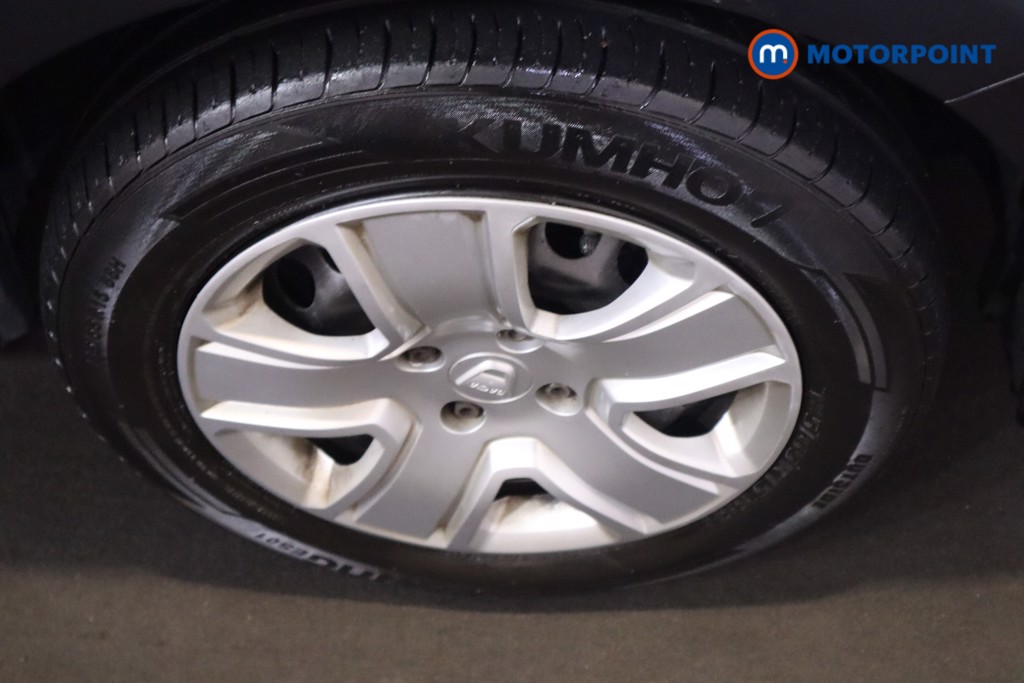 Dacia Sandero Comfort Manual Petrol Hatchback - Stock Number (1562401) - 11th supplementary image