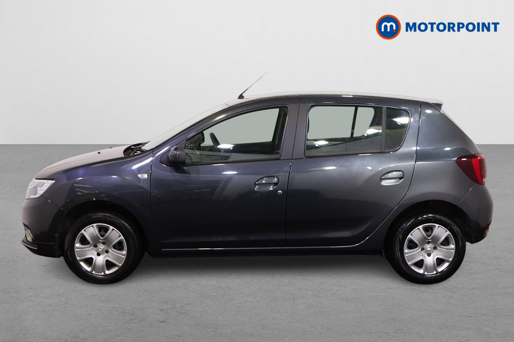 Dacia Sandero Comfort Manual Petrol Hatchback - Stock Number (1562401) - Passenger side