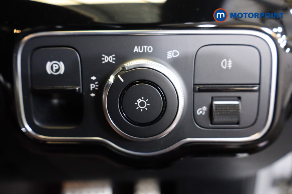 Mercedes-Benz A Class Amg Line Automatic Petrol Hatchback - Stock Number (1562414) - 16th supplementary image