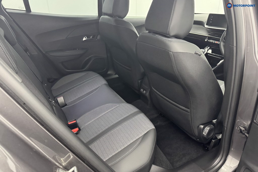 Peugeot 2008 Allure Premium-Plus Manual Petrol SUV - Stock Number (1563139) - 7th supplementary image