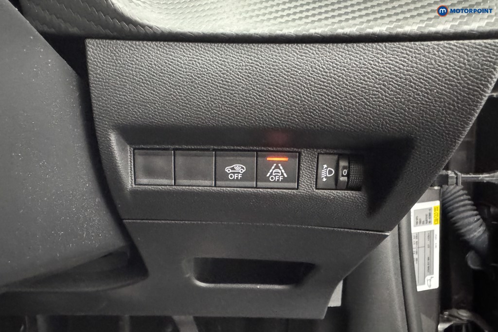 Peugeot 2008 Allure Premium-Plus Manual Petrol SUV - Stock Number (1563139) - 15th supplementary image