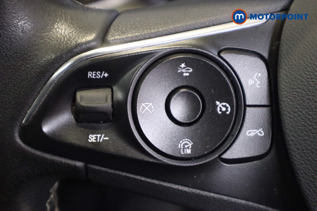 Vauxhall Insignia SRI Manual Petrol Hatchback - Stock Number (1563534) - 15th supplementary image